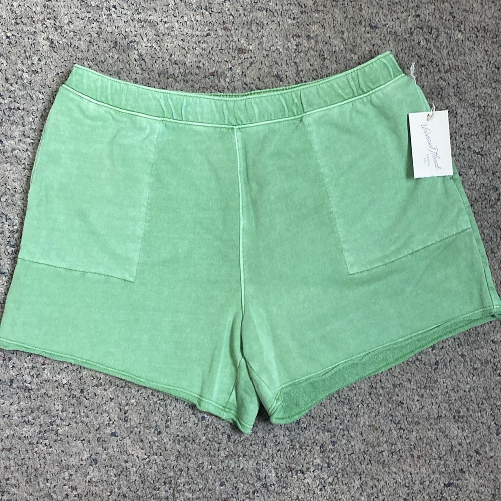 Universal Thread Green 100% Cotton Shorts Sz L 4.5” Inseam NWT